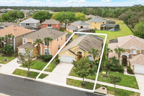 House in Kissimmee, Florida 4 bedrooms, 182.09 sq.m. № 1724592 - photo 4