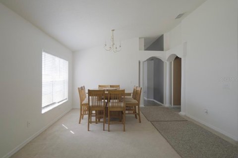 Villa ou maison à vendre à Kissimmee, Floride: 4 chambres, 198.81 m2 № 2351462 - photo 2