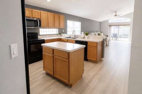 Villa ou maison à vendre à Kissimmee, Floride: 4 chambres, 198.81 m2 № 2351462 - photo 7