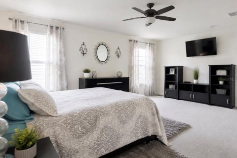 Villa ou maison à vendre à Kissimmee, Floride: 4 chambres, 198.81 m2 № 2351462 - photo 4