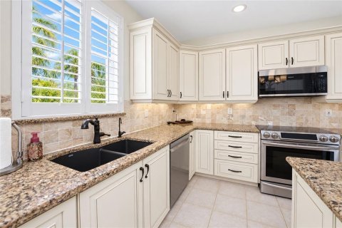 Copropriété à vendre à Punta Gorda, Floride: 3 chambres, 187.85 m2 № 2419006 - photo 30