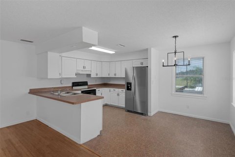 Touwnhouse à louer à Port Richey, Floride: 2 chambres, 126.72 m2 № 2095179 - photo 12