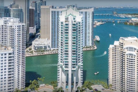 Condominio en venta en Miami, Florida, 3 dormitorios, 191.84 m2 № 2026206 - foto 2