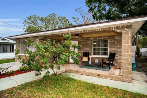 Villa ou maison à vendre à Tarpon Springs, Floride: 3 chambres, 172.05 m2 № 1725464 - photo 2