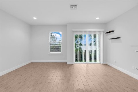 Casa en venta en Deltona, Florida, 4 dormitorios, 149.11 m2 № 2094012 - foto 7