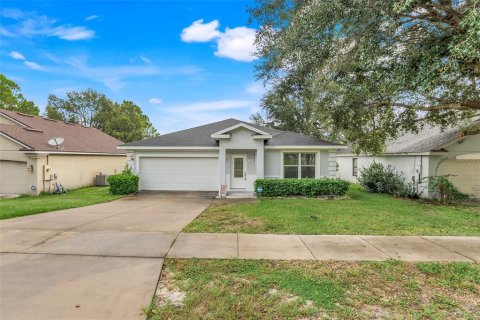 Villa ou maison à Deltona, Floride 4 chambres, 149.11 m2 № 2094012
