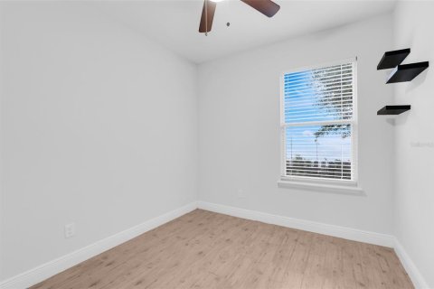 Casa en venta en Deltona, Florida, 4 dormitorios, 149.11 m2 № 2094012 - foto 25