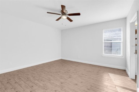 Casa en venta en Deltona, Florida, 4 dormitorios, 149.11 m2 № 2094012 - foto 16