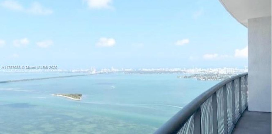 Condo in Miami, Florida, 1 bedroom № 1920755