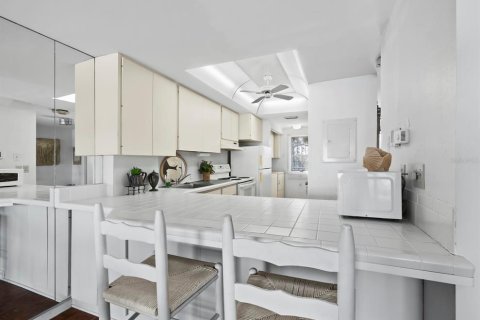 Condo in Longboat Key, Florida, 2 bedrooms  № 1835128 - photo 17