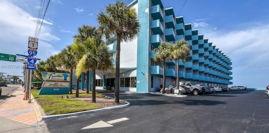 Estudio en el Condominio en South Daytona, Florida № 1921767