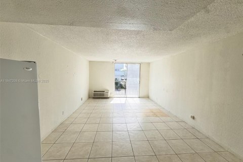 Condominio en venta en Miami, Florida, 1 dormitorio, 71.53 m2 № 1845706 - foto 10