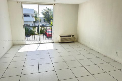 Condominio en venta en Miami, Florida, 1 dormitorio, 71.53 m2 № 1845706 - foto 14
