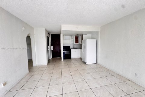 Condominio en venta en Miami, Florida, 1 dormitorio, 71.53 m2 № 1845706 - foto 13