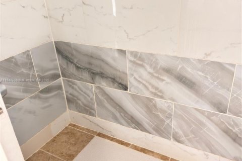 Condominio en venta en Miami, Florida, 1 dormitorio, 71.53 m2 № 1845706 - foto 15