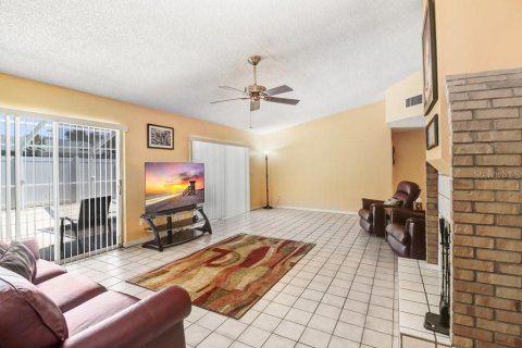 House in Brandon, Florida 3 bedrooms, 165.74 sq.m. № 1851066 - photo 8