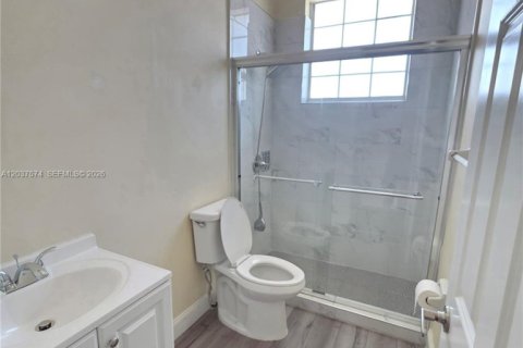 Купить виллу или дом в Майами, Флорида 4 спальни, 287.07м2, № 2168552 - фото 27