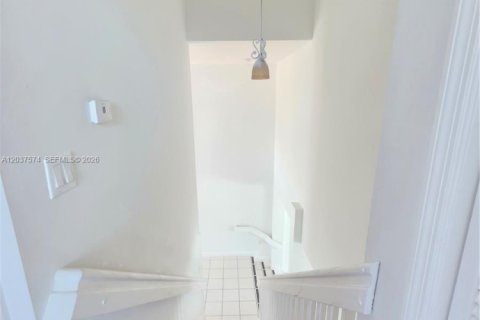 Купить виллу или дом в Майами, Флорида 4 спальни, 287.07м2, № 2168552 - фото 29
