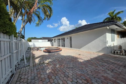 Купить виллу или дом в Майами, Флорида 4 спальни, 287.07м2, № 2168552 - фото 30