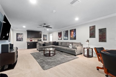 Casa en venta en Kissimmee, Florida, 8 dormitorios, 375.42 m2 № 1909629 - foto 26
