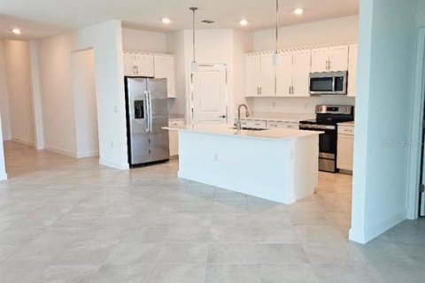 House in Englewood, Florida 4 bedrooms, 188.78 sq.m. № 1856247 - photo 13