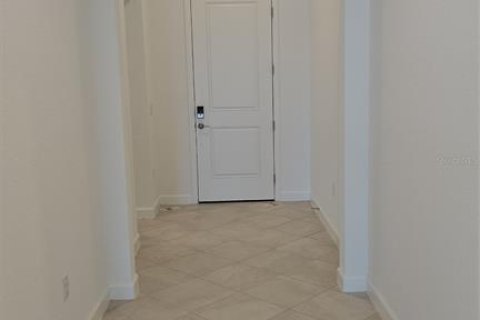 House in Englewood, Florida 4 bedrooms, 188.78 sq.m. № 1856247 - photo 3