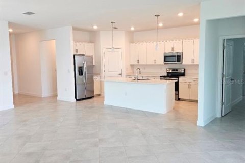 House in Englewood, Florida 4 bedrooms, 188.78 sq.m. № 1856247 - photo 15