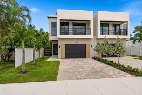 Villa ou maison à Fort Lauderdale, Floride 3 chambres, 232.44 m2 № 2189595