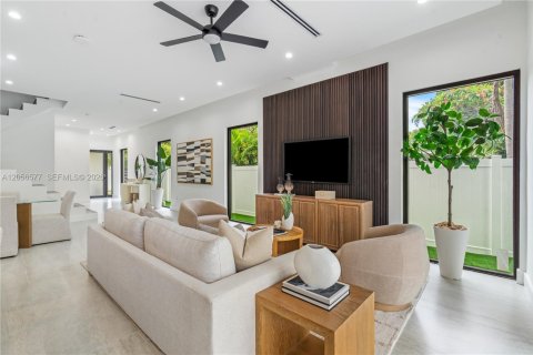 Villa ou maison à vendre à Fort Lauderdale, Floride: 3 chambres, 232.44 m2 № 2189595 - photo 4