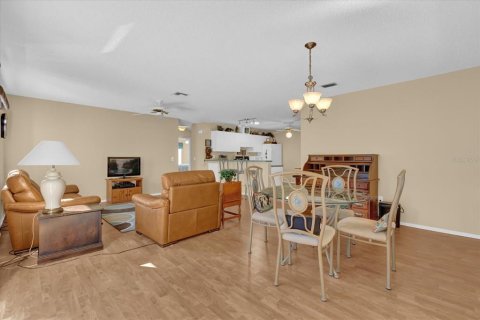 House in The Villages, Florida 2 bedrooms, 104.14 sq.m. № 1509614 - photo 15
