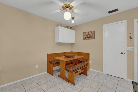 House in The Villages, Florida 2 bedrooms, 104.14 sq.m. № 1509614 - photo 13