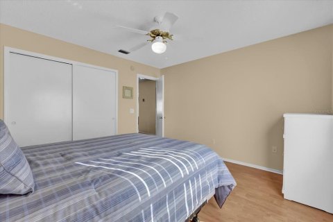 House in The Villages, Florida 2 bedrooms, 104.14 sq.m. № 1509614 - photo 23