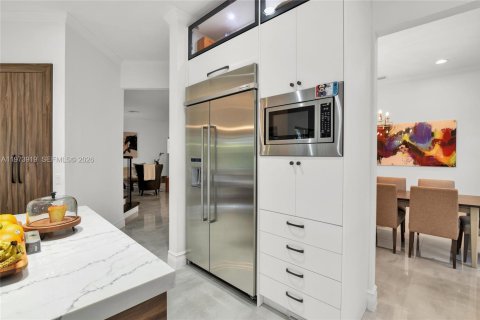 House in Delray Beach, Florida 5 bedrooms, 402.36 sq.m. № 2033533 - photo 13