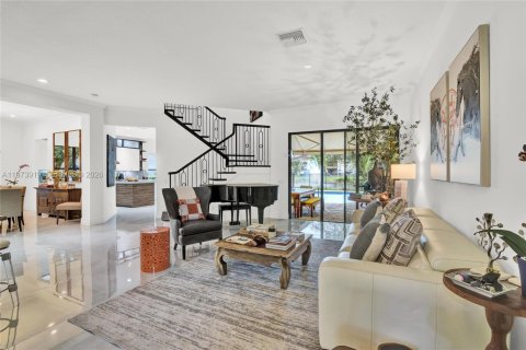 House in Delray Beach, Florida 5 bedrooms, 402.36 sq.m. № 2033533 - photo 8