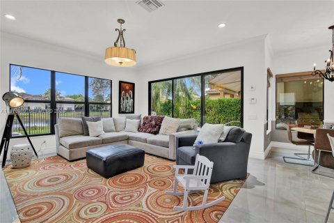 House in Delray Beach, Florida 5 bedrooms, 402.36 sq.m. № 2033533 - photo 15