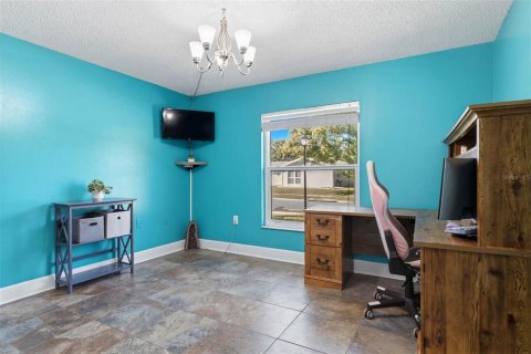 House in Palm Harbor, Florida 3 bedrooms, 153.66 sq.m. № 2422657 - photo 25