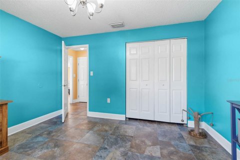 House in Palm Harbor, Florida 3 bedrooms, 153.66 sq.m. № 2422657 - photo 26