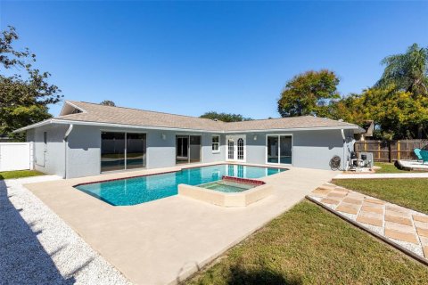 House in Palm Harbor, Florida 3 bedrooms, 153.66 sq.m. № 2422657 - photo 28