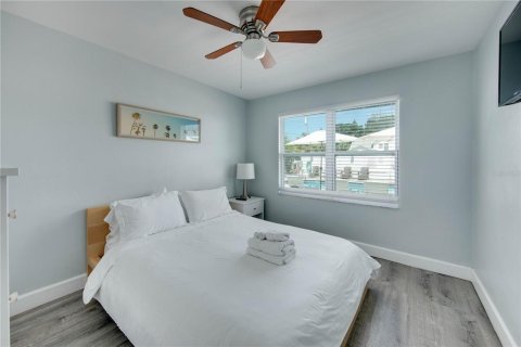 Immobilier commercial à vendre à Treasure Island, Floride: 10 chambres, 450.2 m2 № 1449425 - photo 28