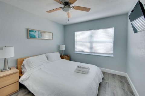 Immobilier commercial à vendre à Treasure Island, Floride: 10 chambres, 450.2 m2 № 1449425 - photo 17