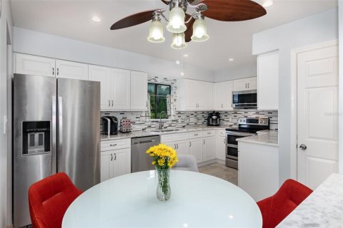 Townhouse in Winter Springs, Florida 3 bedrooms, 136.57 sq.m. № 1745383 - photo 6