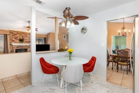 Townhouse in Winter Springs, Florida 3 bedrooms, 136.57 sq.m. № 1745383 - photo 7