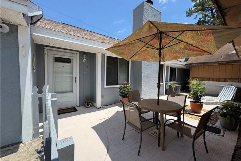 Townhouse in Winter Springs, Florida 3 bedrooms, 136.57 sq.m. № 1745383 - photo 1