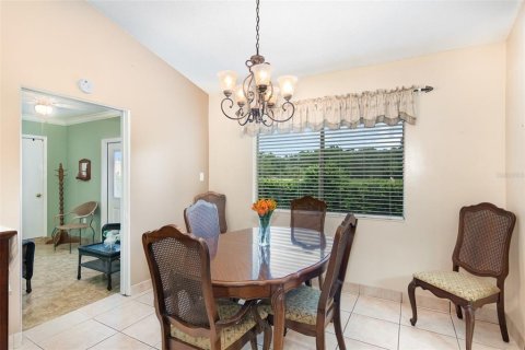 Townhouse in Winter Springs, Florida 3 bedrooms, 136.57 sq.m. № 1745383 - photo 11