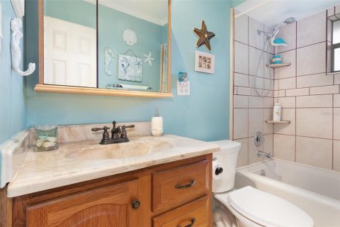 Townhouse in Winter Springs, Florida 3 bedrooms, 136.57 sq.m. № 1745383 - photo 19
