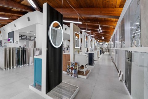 Купить коммерческую недвижимость в Хомстед, Флорида № 2436635 - фото 19