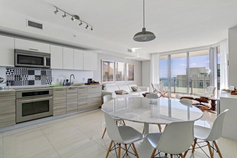 Copropriété à louer à Miami, Floride: 2 chambres, 92.62 m2 № 2007798 - photo 2