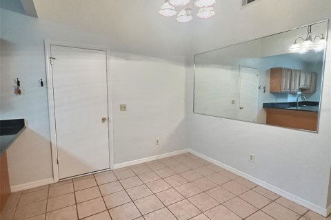 Condominio en venta en Gainesville, Florida, 2 dormitorios, 102.38 m2 № 1856118 - foto 12