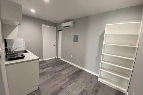 Casa en alquiler en Miami, Florida, 1 dormitorio, 41.81 m2 № 2020913 - foto 3