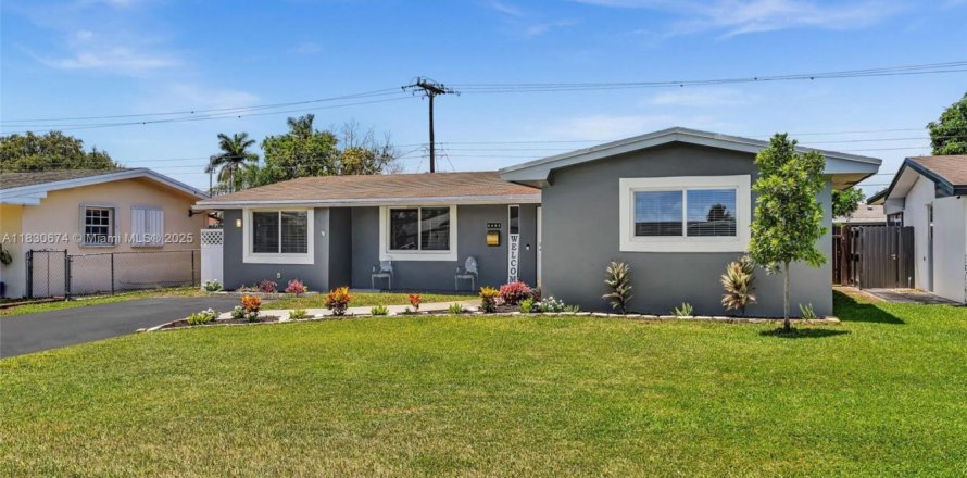 Casa en Pembroke Pines, Florida 4 dormitorios, 153.47 m2 № 1807026